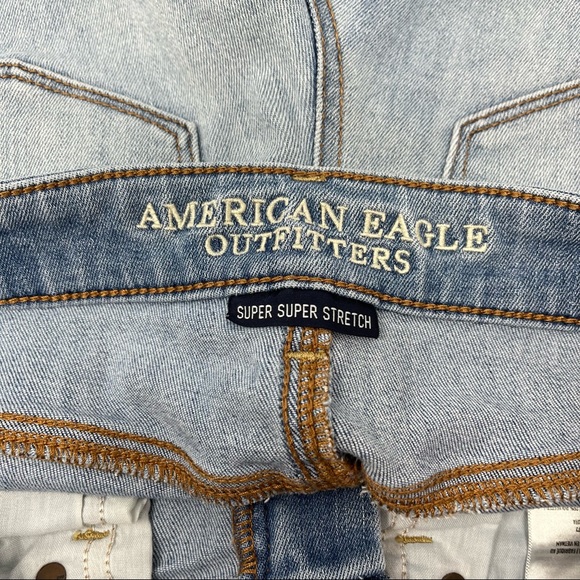 American Eagle Hi-Rise Shortie Super Stretch Raw Hem Denim Shorts Women’s 2 - Picture 3 of 8
